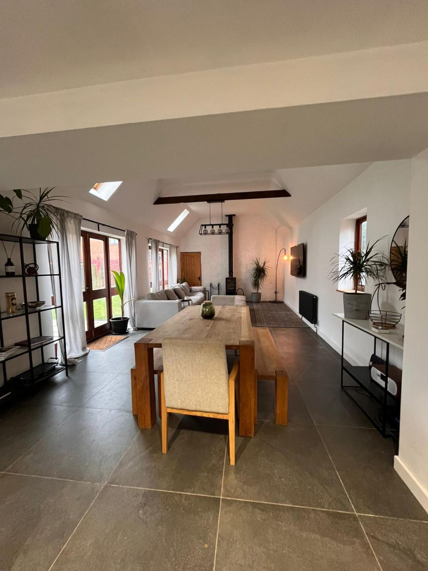 Oak Barn-ideal For Nec,hs2,bhx,family Gatherings Apartment